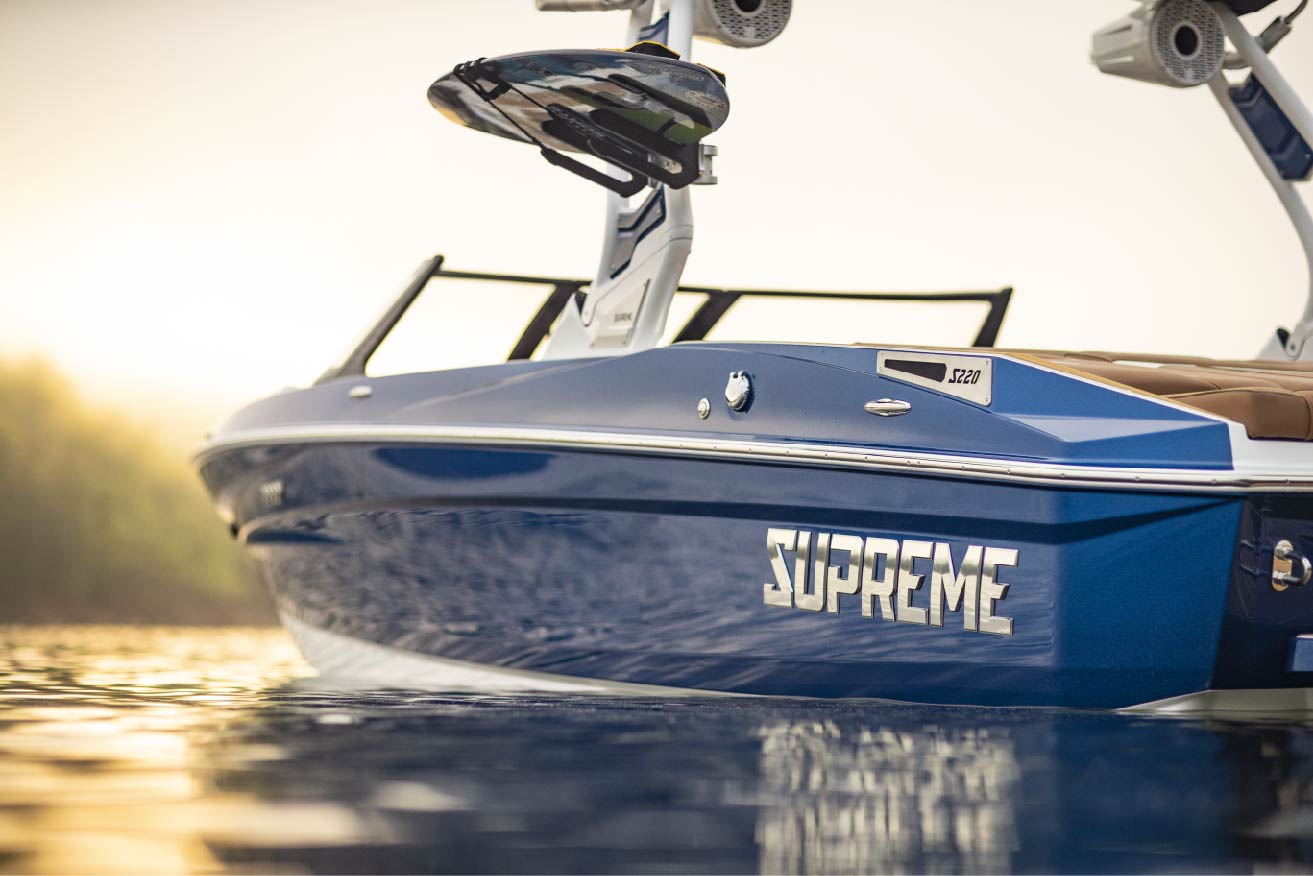 סירת סרף/וייק SUPREME S220 - סטרים יאכטות