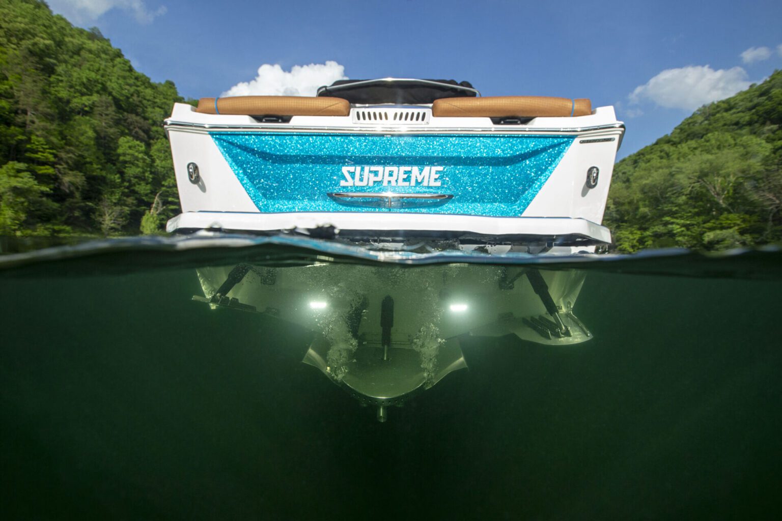 סירת סרף/וייק SUPREME ZS232 - סטרים יאכטות