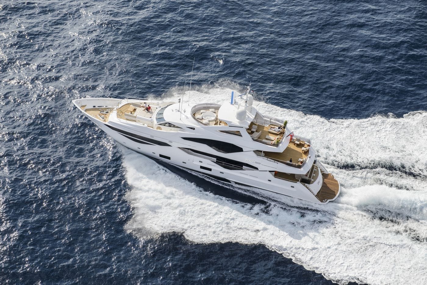 יאכטה Sunseeker Yacht 131 - יאכטה Sunseeker Yacht 131 - סטרים יאכטות