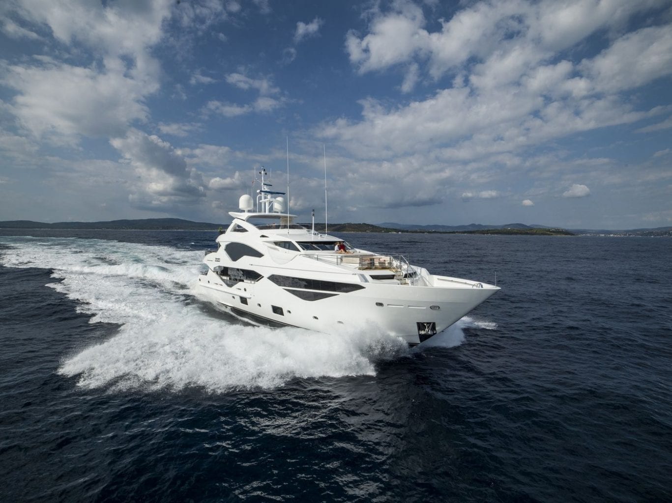 יאכטה Sunseeker Yacht 131 - יאכטה Sunseeker Yacht 131 - סטרים יאכטות