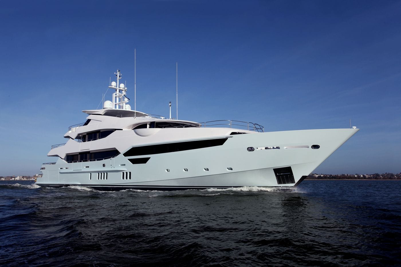 יאכטה SUNSEEKER YACHT 155 - יאכטה SUNSEEKER YACHT 155 - סטרים יאכטות