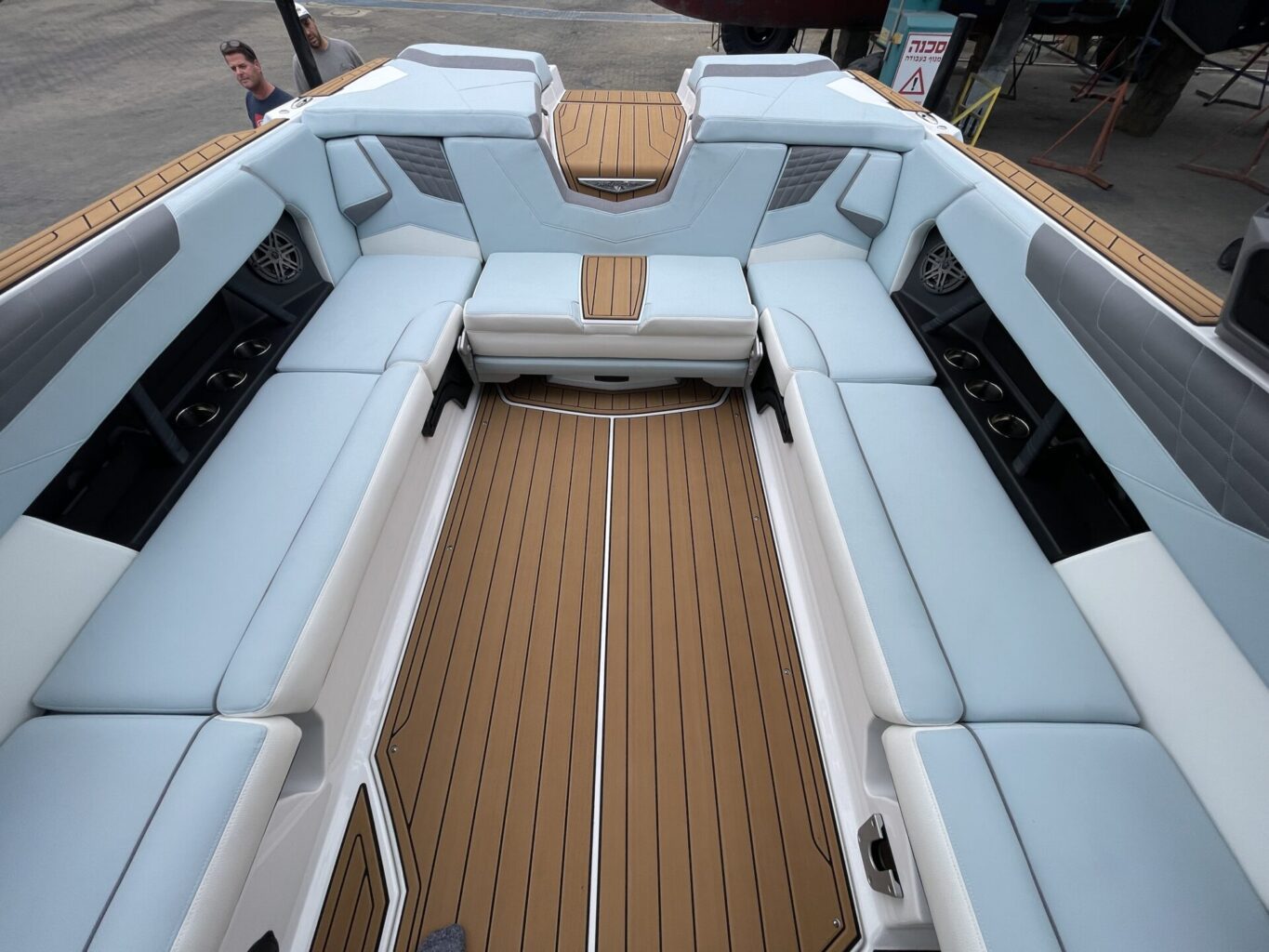 סירת וייקסרף NAUTIQUE S25 2023 - סטרים יאכטות