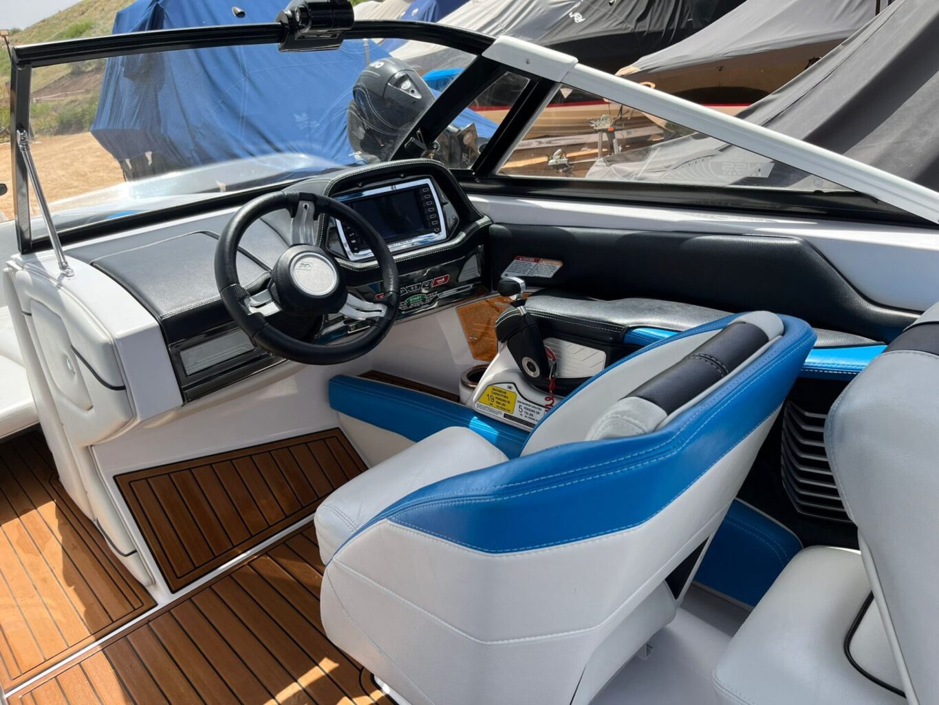 סירת ווייקסרף ווייקבורד NAUTIQUE G25 2015 יד שנייה - סטרים יאכטות
