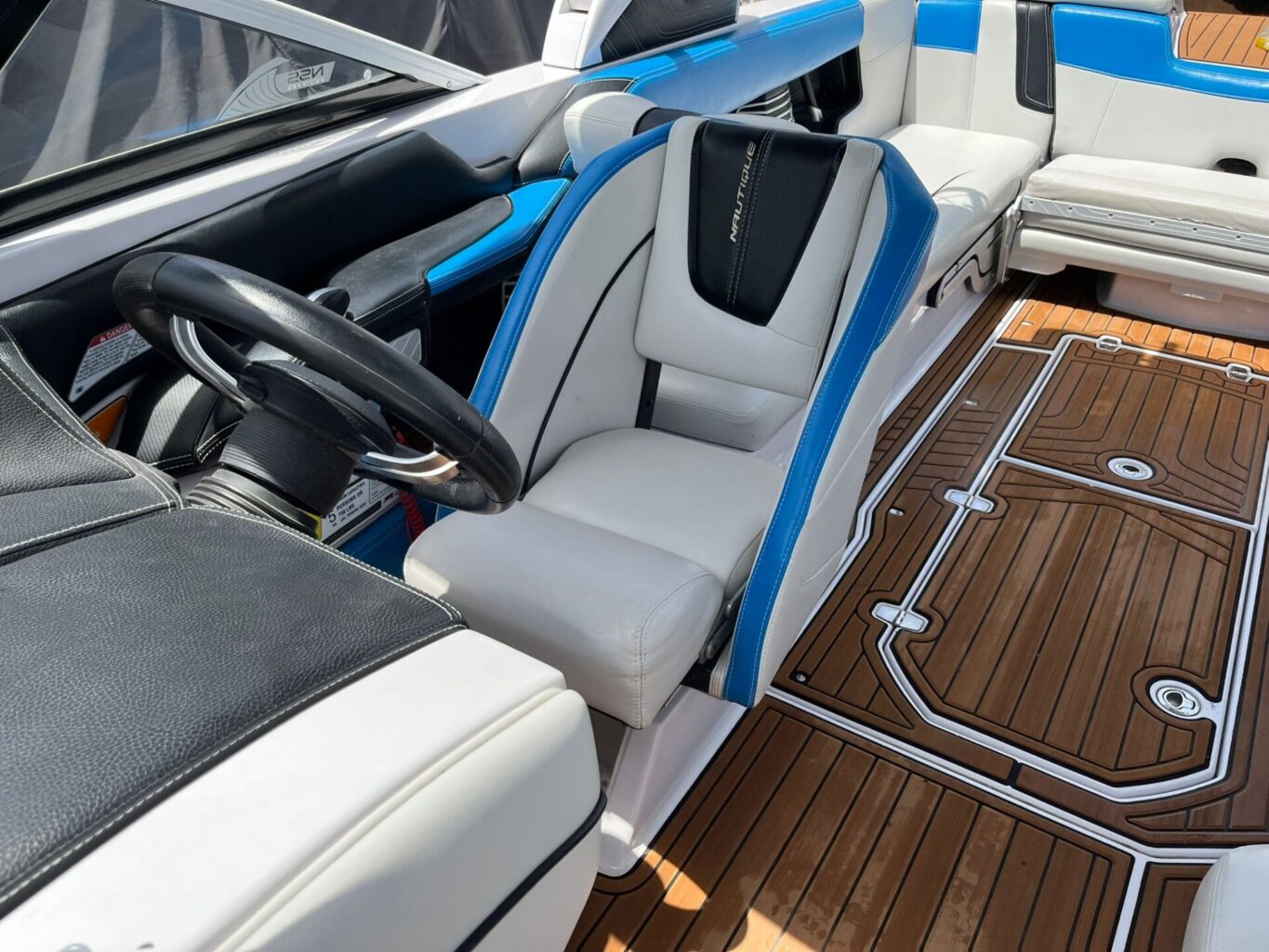 סירת ווייקסרף ווייקבורד NAUTIQUE G25 2015 יד שנייה - סטרים יאכטות