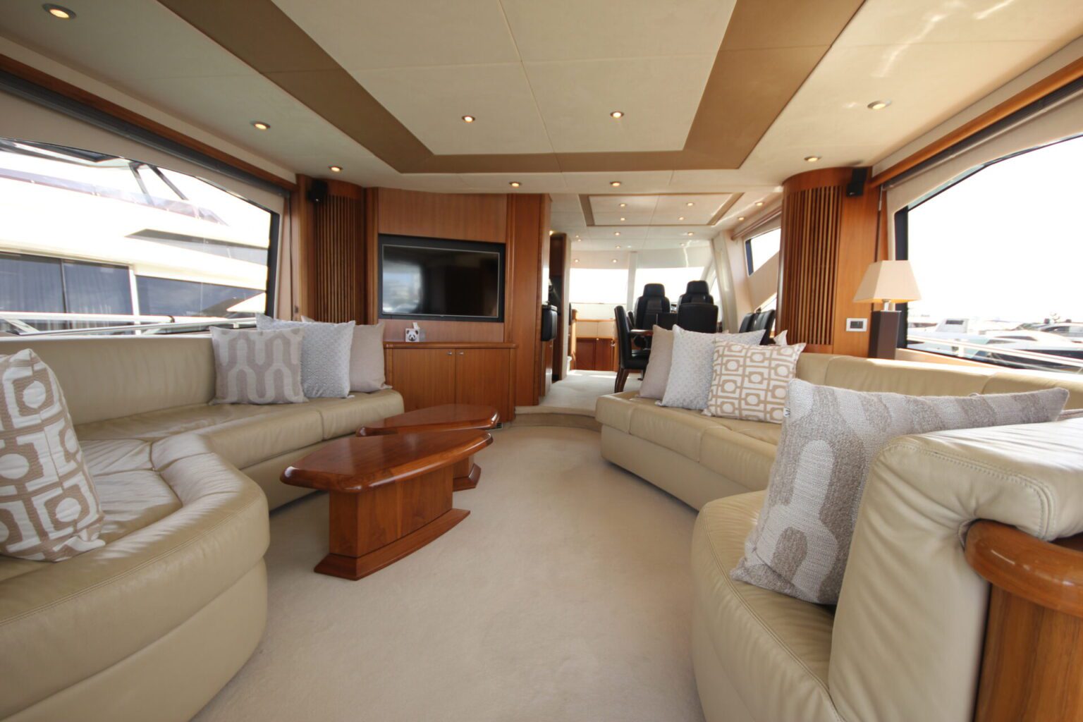 מנועית Sunseeker 75 Yacht יד שנייה - סטרים יאכטות