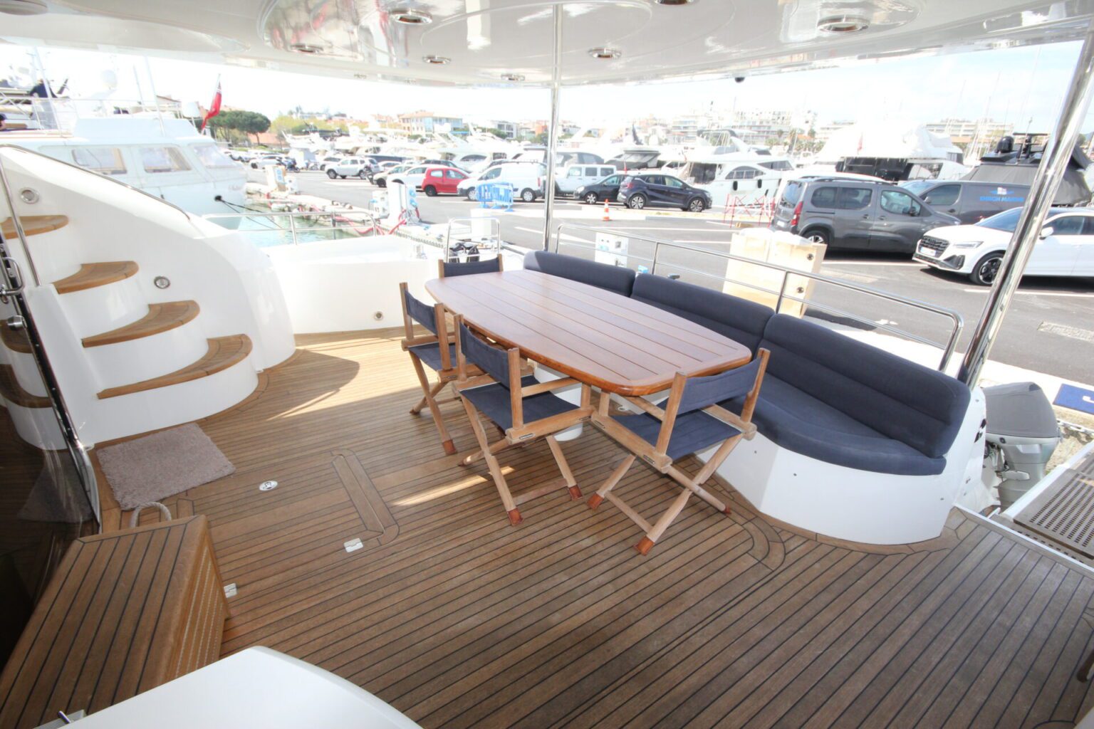 מנועית Sunseeker 75 Yacht יד שנייה - סטרים יאכטות