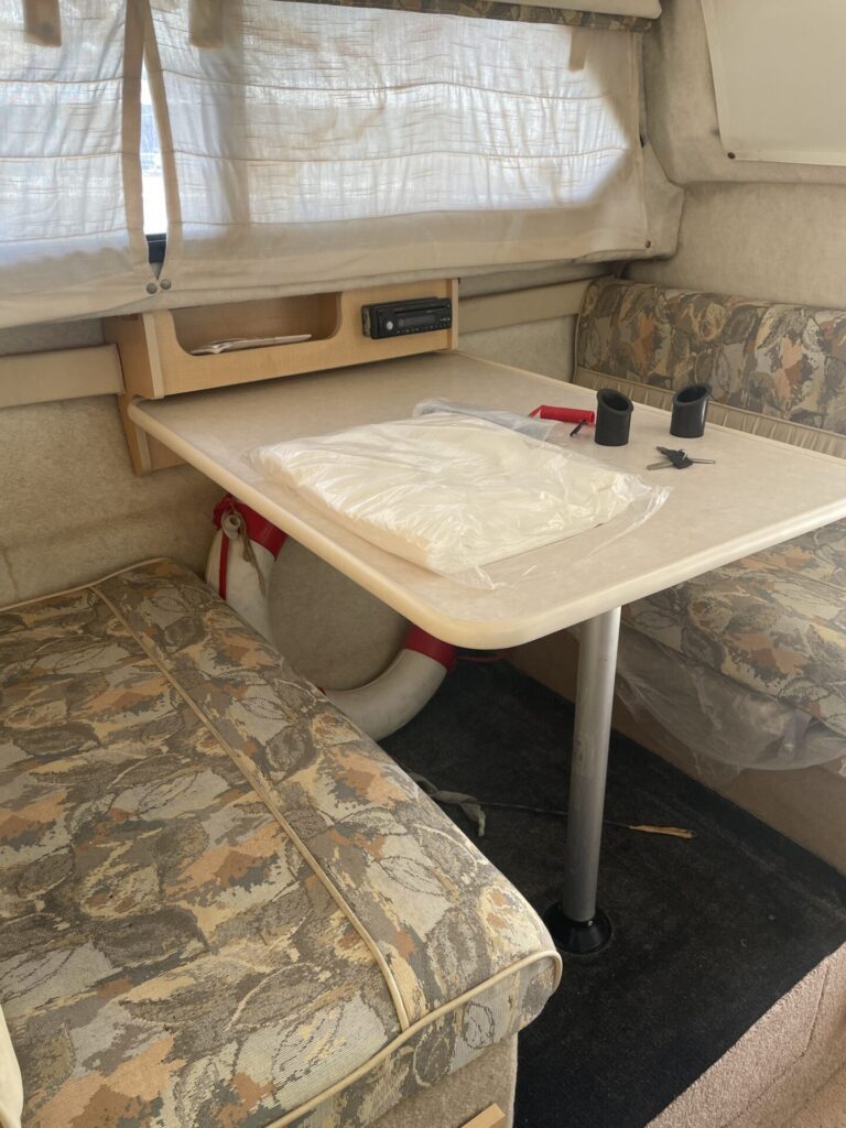סירת מנוע BAYLINER 2452 - סטרים יאכטות