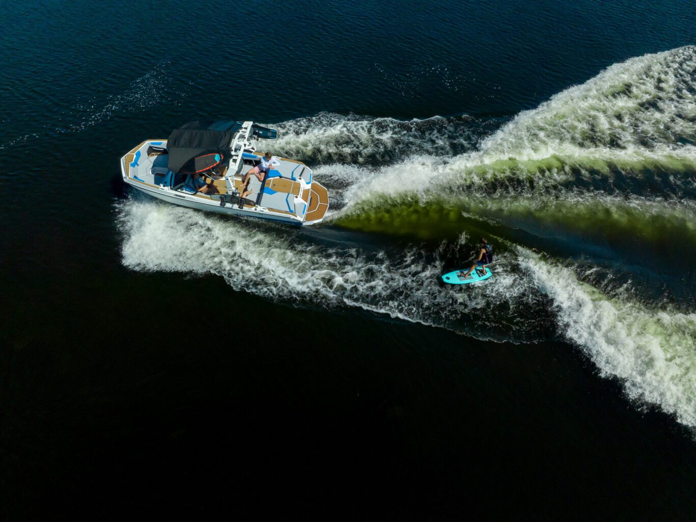 סירת ספורט וויקסרף וויקבורד וסקי NAUTIQUE GS20 2024 - סטרים יאכטות