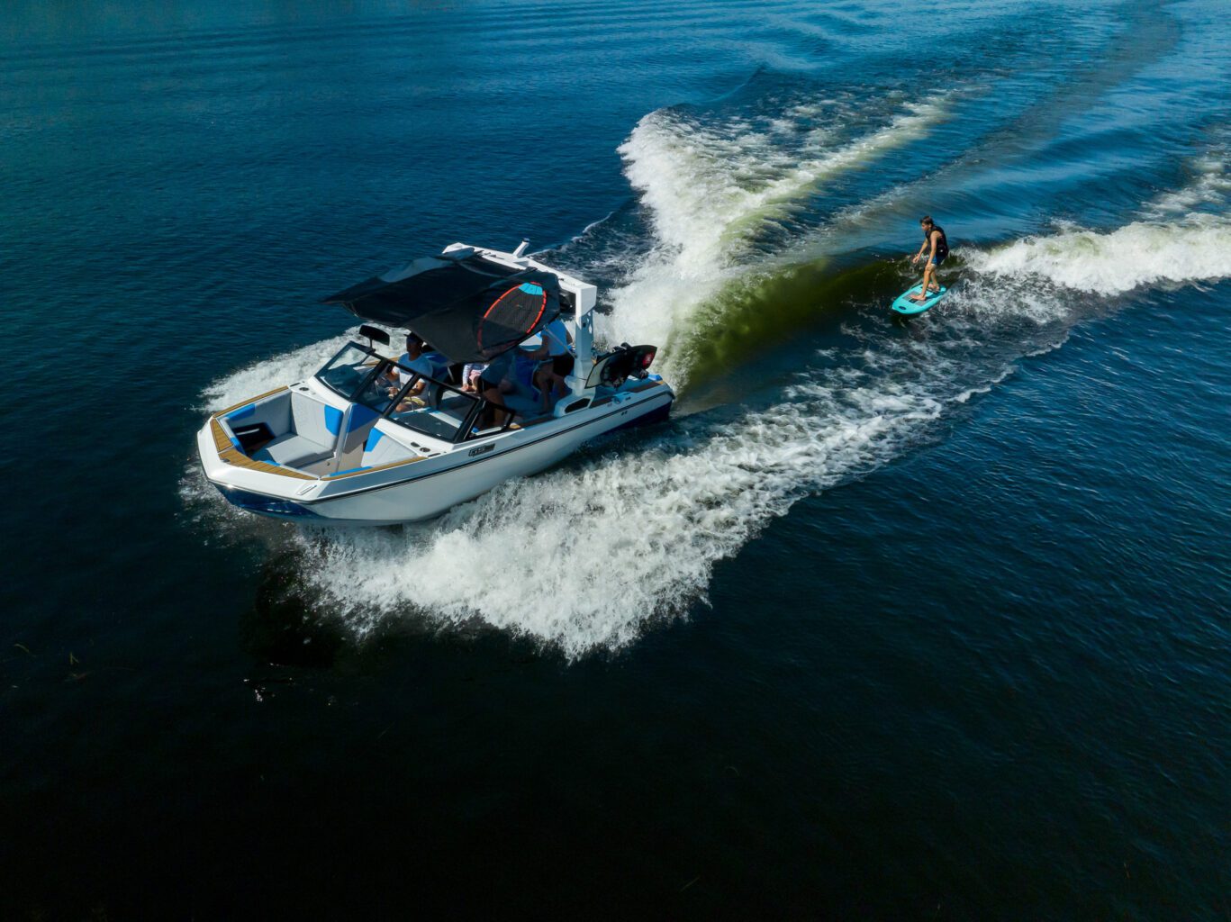 סירת ספורט וויקסרף וויקבורד וסקי NAUTIQUE GS20 2024 - סטרים יאכטות