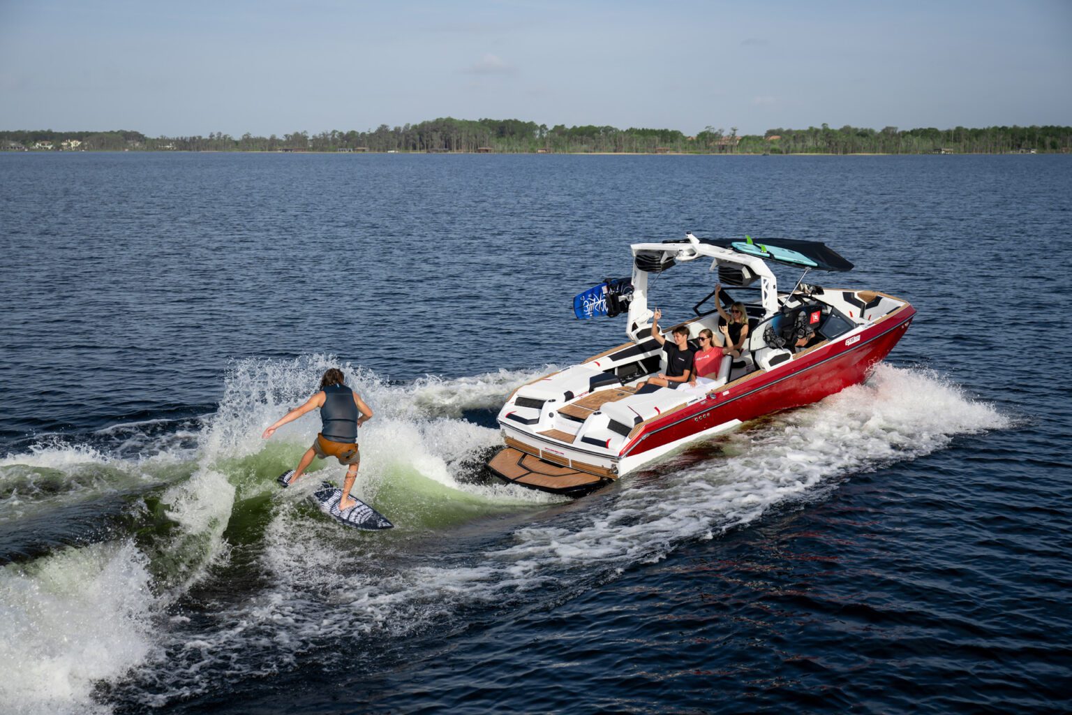 סירת ספורט וויקסרף וויקבורד וסקי NAUTIQUE GS22 2024 - סטרים יאכטות