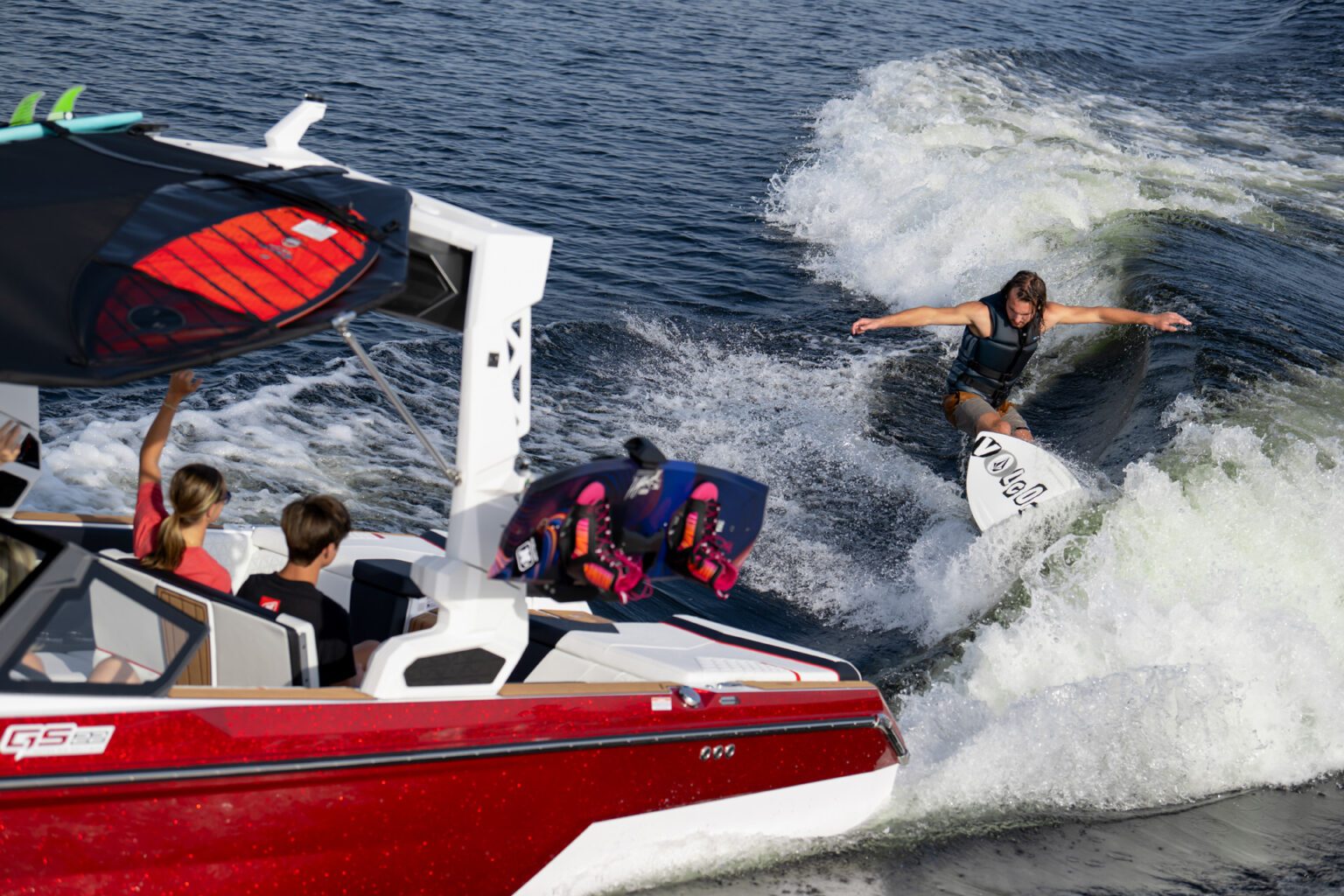 סירת ספורט וויקסרף וויקבורד וסקי NAUTIQUE GS22 2024 - סטרים יאכטות