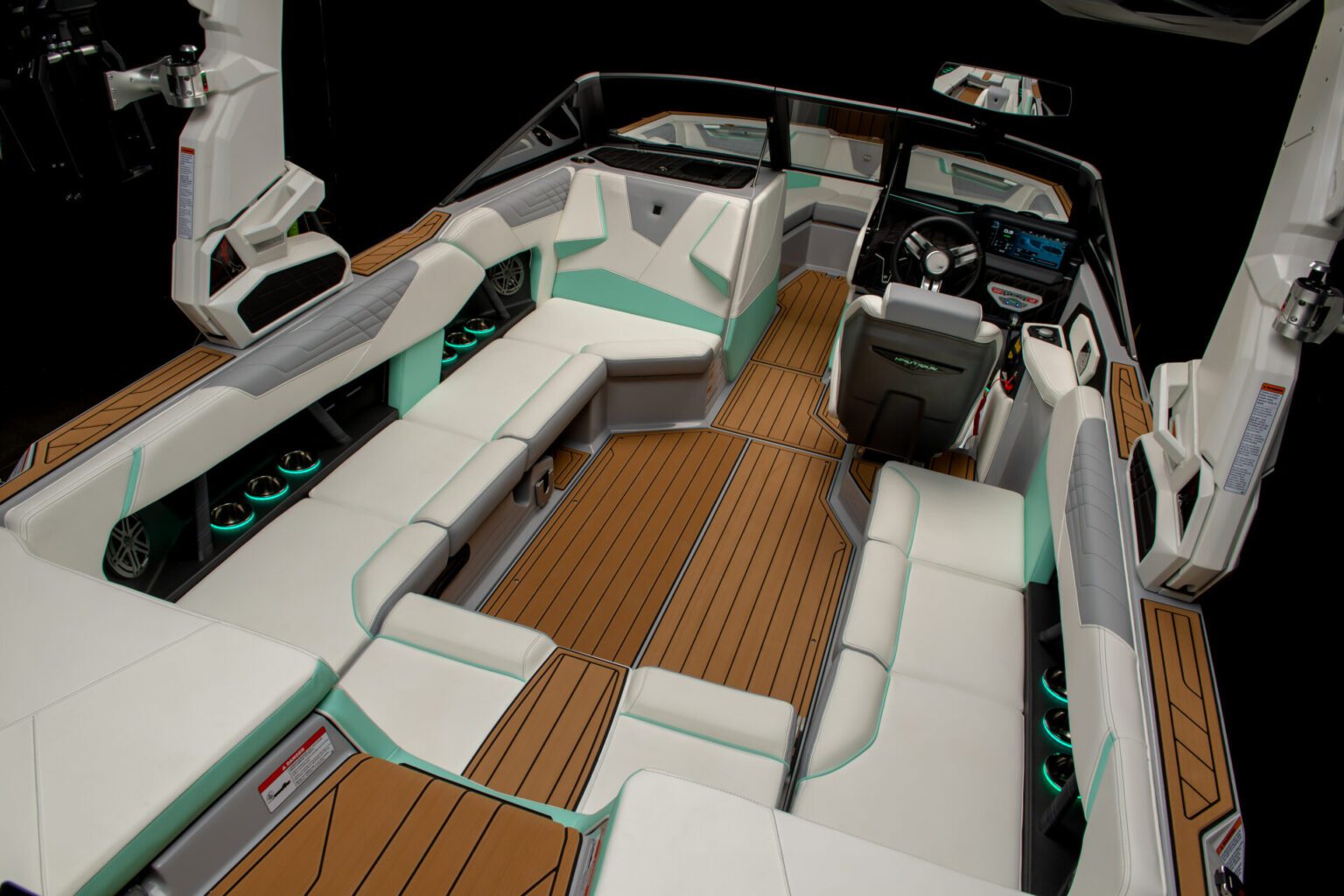 סירת וויקסרף/וויקבורד NAUTIQUE S23 2024 - סטרים יאכטות