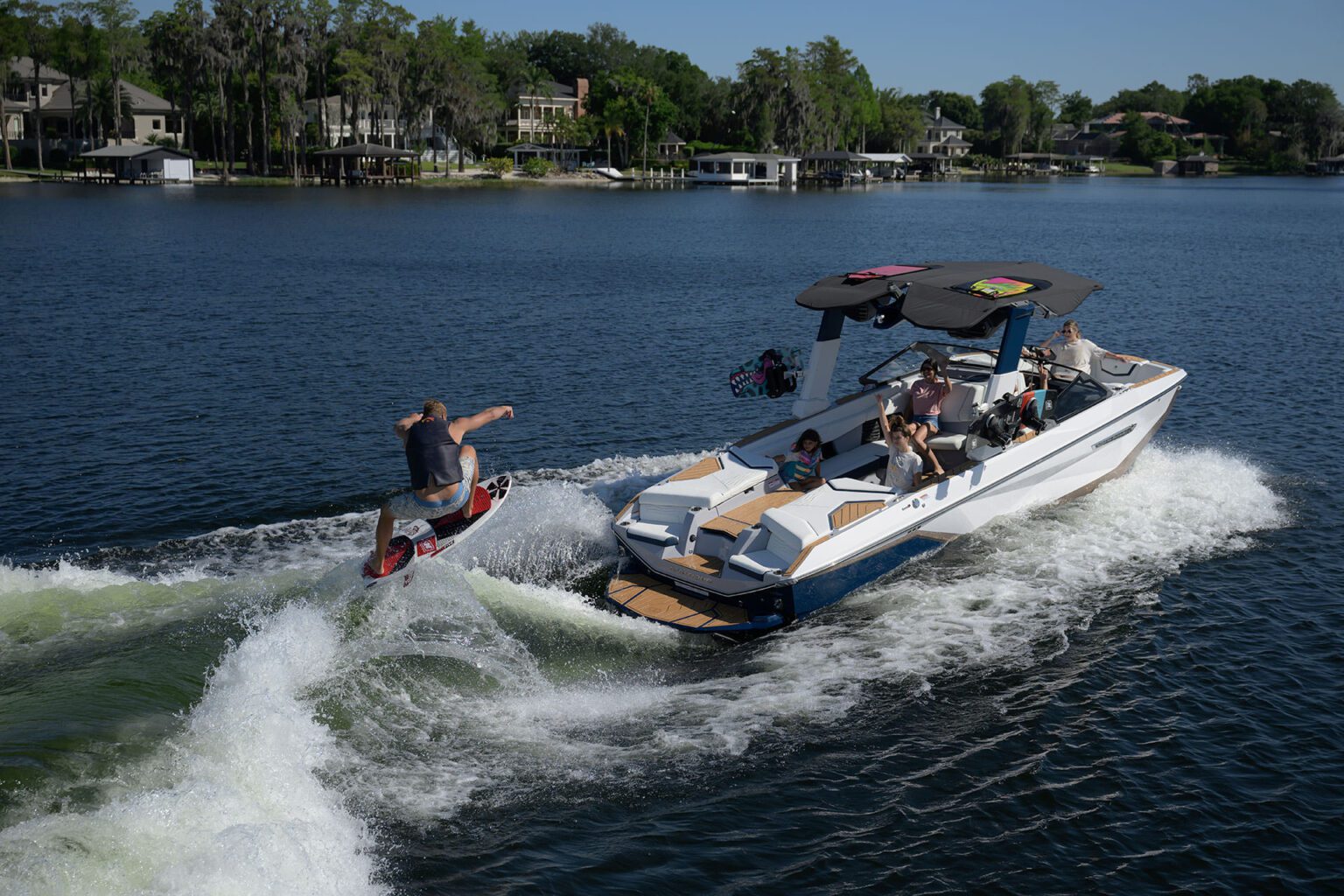 NAUTIQUE G25 2025 סירת וויקסרף/וויקבורד - סטרים יאכטות 