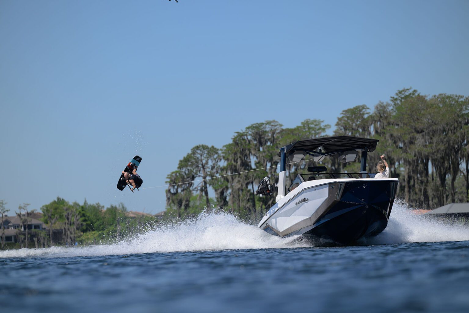 NAUTIQUE G25 2025 סירת וויקסרף/וויקבורד - סטרים יאכטות 