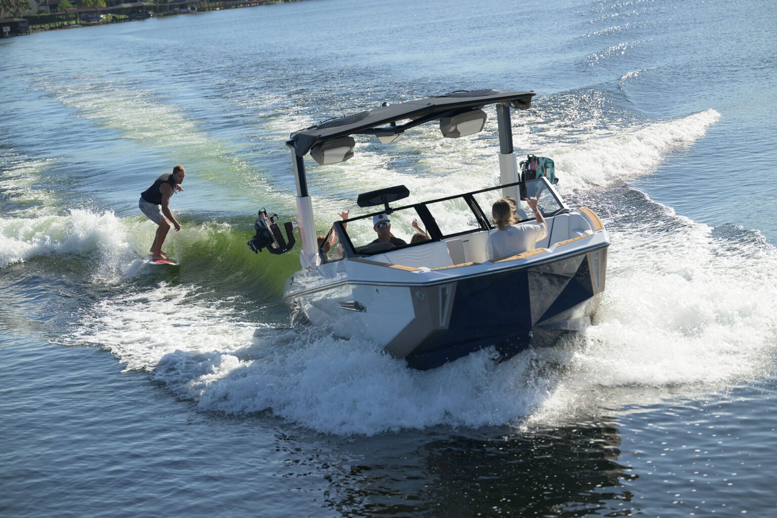 NAUTIQUE G25 2025 סירת וויקסרף/וויקבורד - סטרים יאכטות 