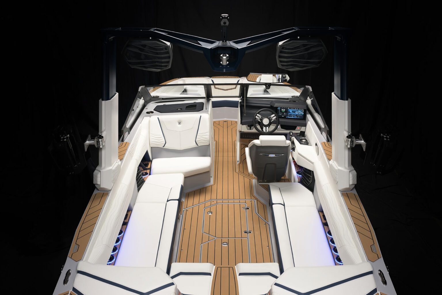 NAUTIQUE G25 2025 סירת וויקסרף/וויקבורד - סטרים יאכטות 