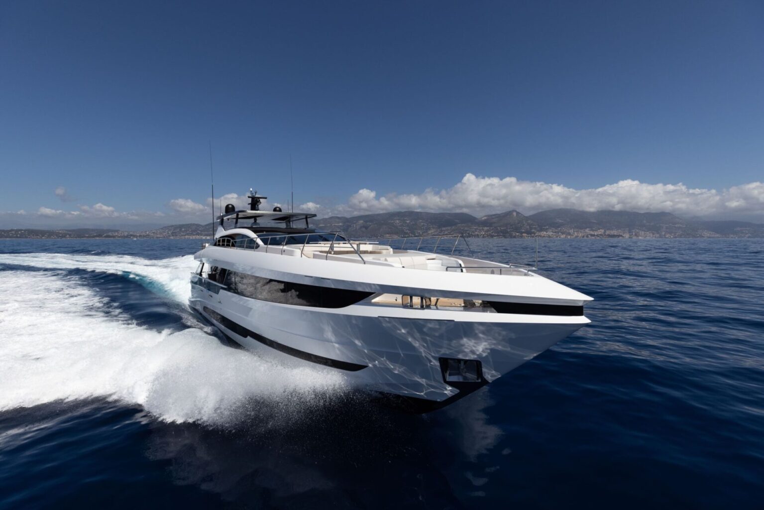 Mangusta GranSport 33 - סטרים יאכטות