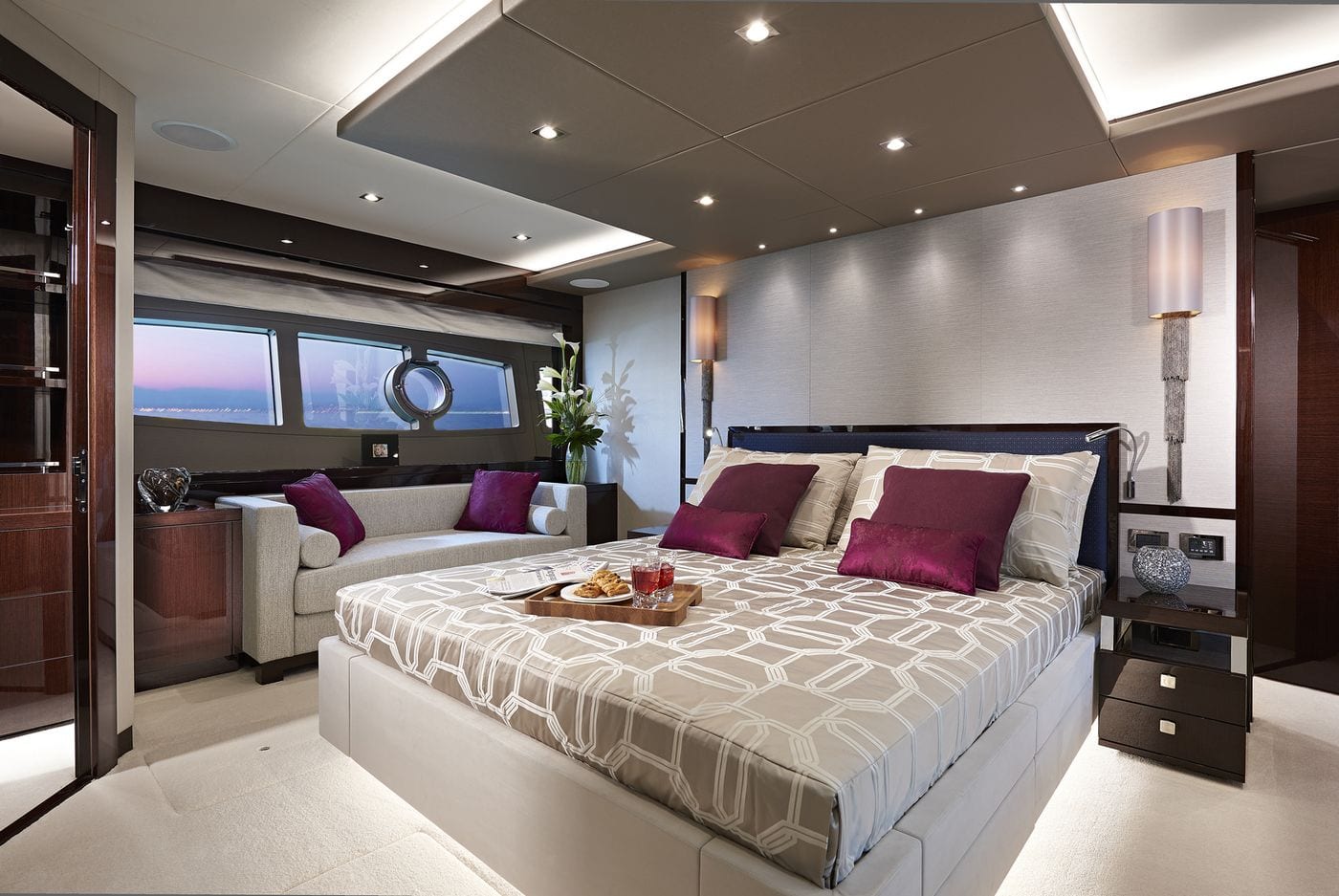 יאכטה Sunseeker Yacht 95 - סטרים יאכטות