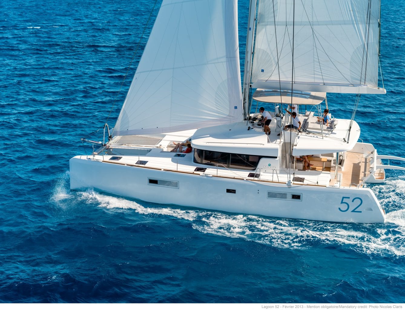 יאכטה קטמרן LAGOON 52F - סטרים יאכטות
