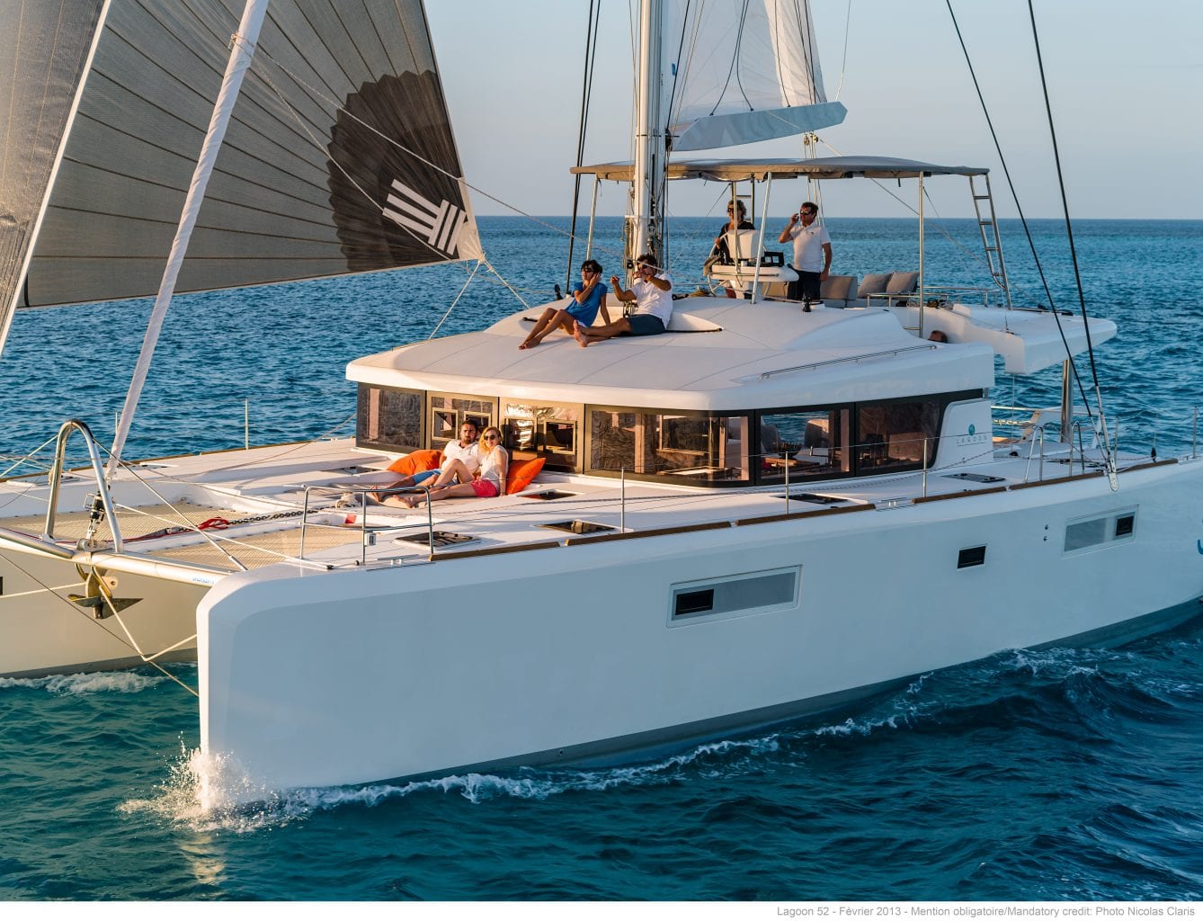 יאכטה קטמרן LAGOON 52F - סטרים יאכטות