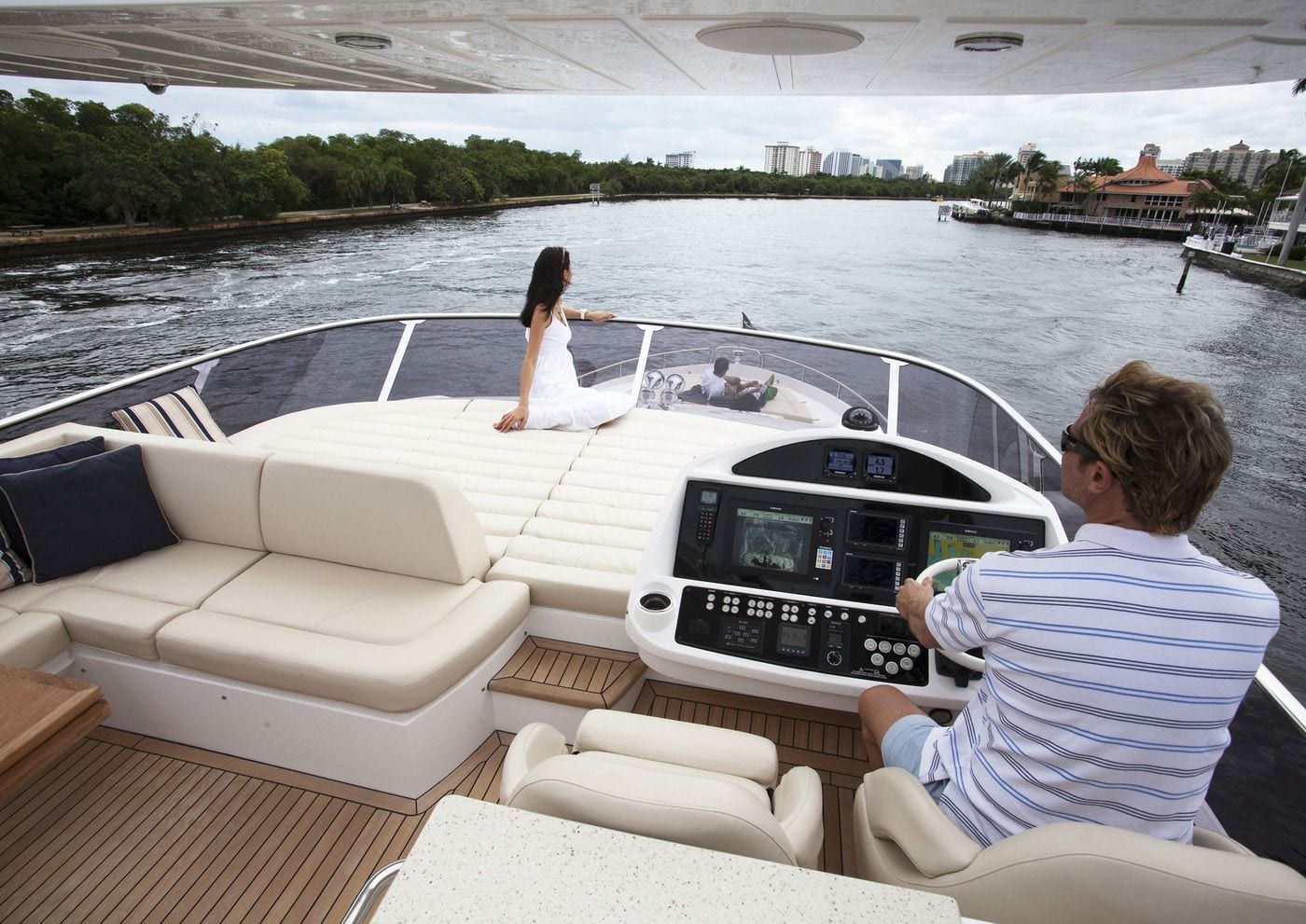 יאכטה Sunseeker Yacht 75 - יאכטה Sunseeker Yacht 75 - סטרים יאכטות