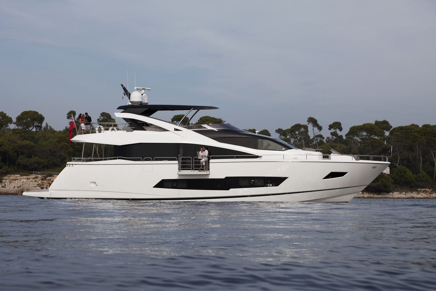 יאכטה Sunseeker Yacht 86 - סטרים יאכטות
