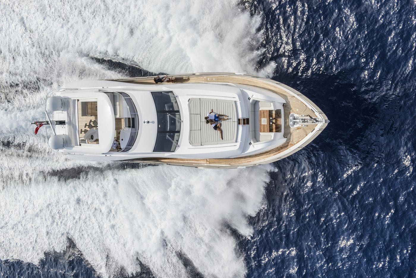 יאכטה Sunseeker Yacht 95 - סטרים יאכטות