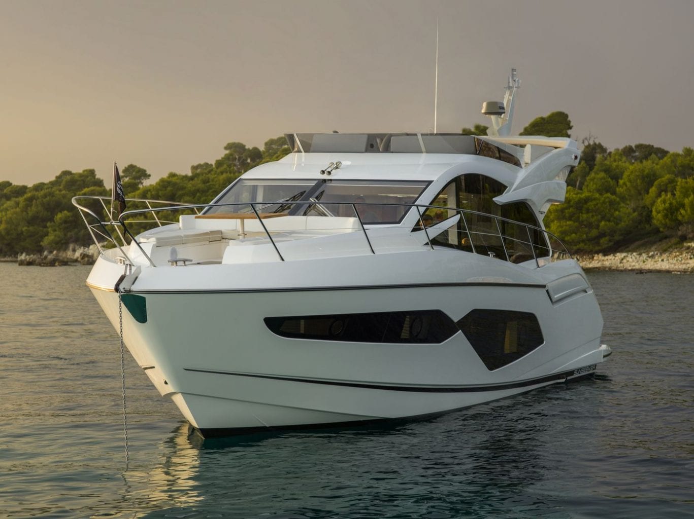 יאכטה Sunseeker Manhattan 52 - סטרים יאכטות