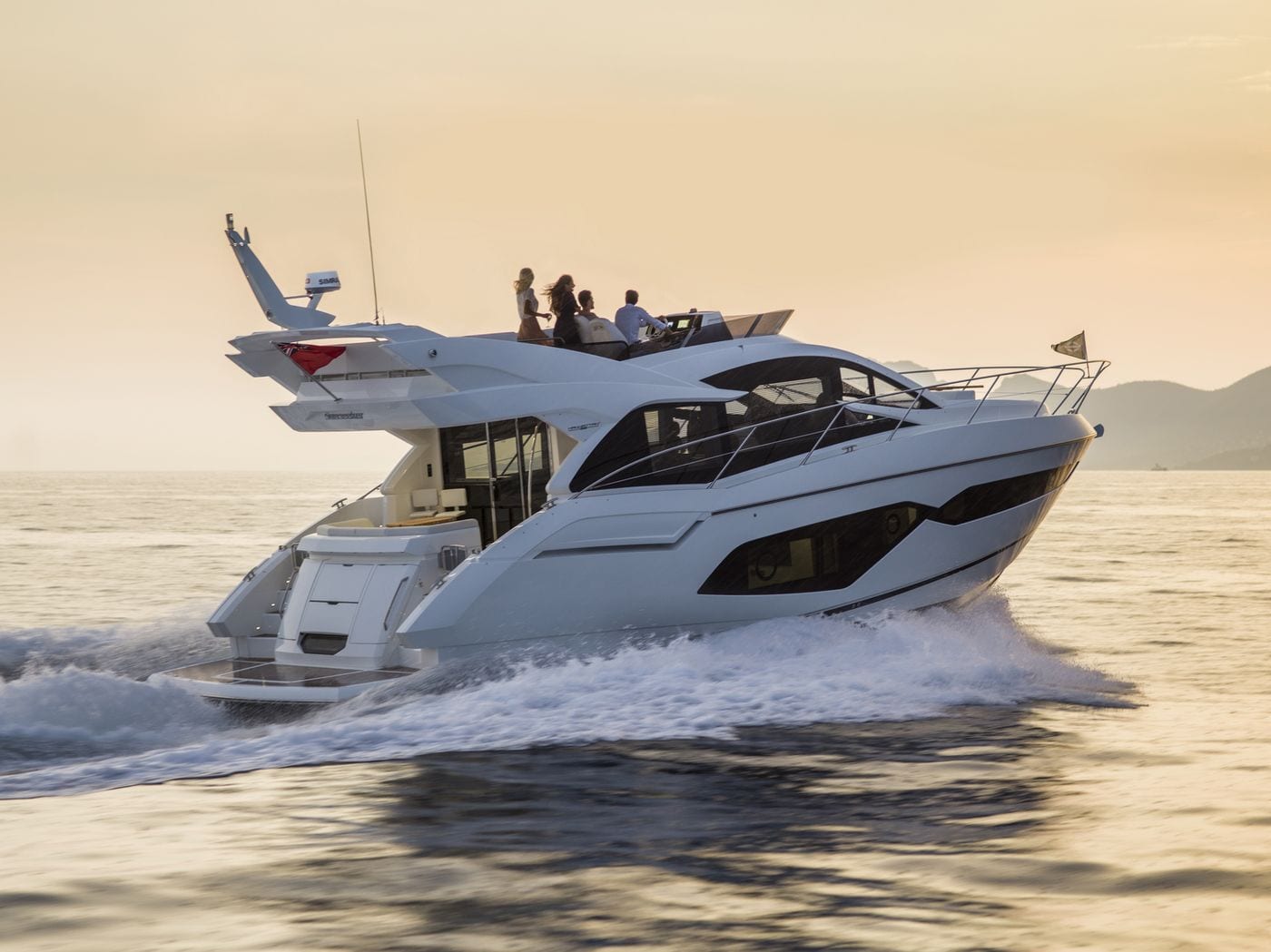 יאכטה Sunseeker Manhattan 52 - סטרים יאכטות
