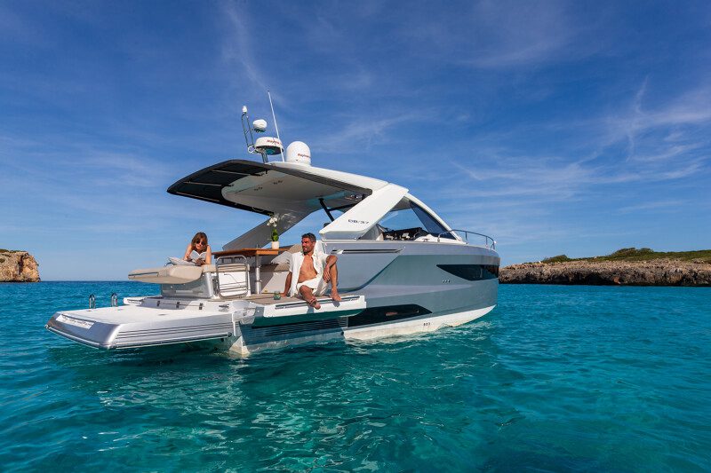 JEANNEAU DB/37 INBOARD - סטרים יאכטות