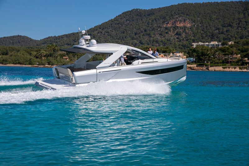 JEANNEAU DB/37 INBOARD - סטרים יאכטות