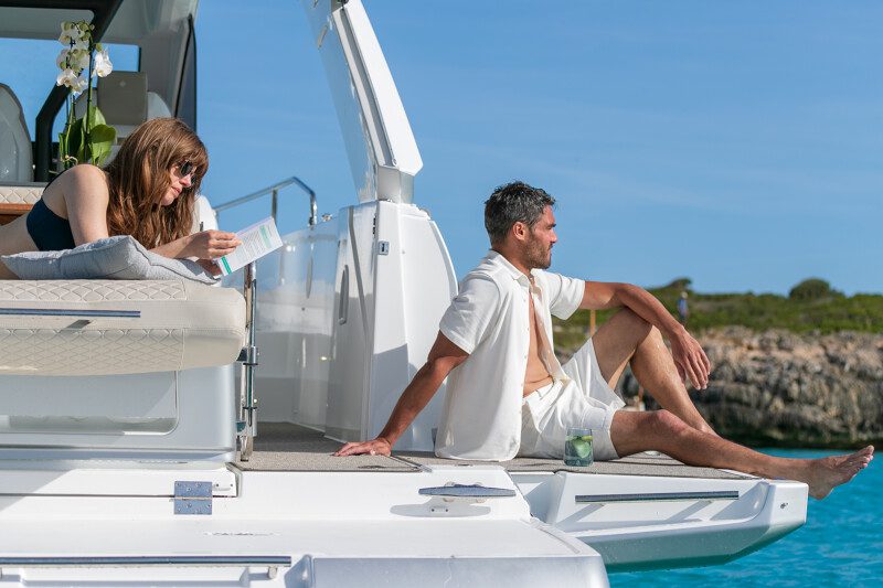 JEANNEAU DB/37 INBOARD - סטרים יאכטות