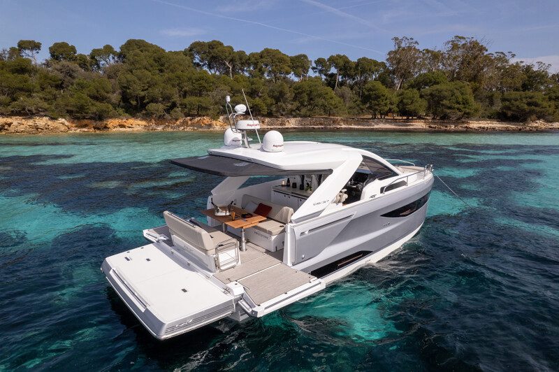 JEANNEAU DB/37 INBOARD - סטרים יאכטות