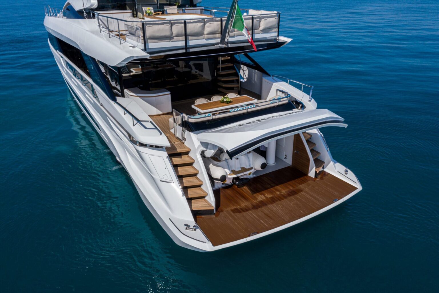 Mangusta GranSport 33 - סטרים יאכטות