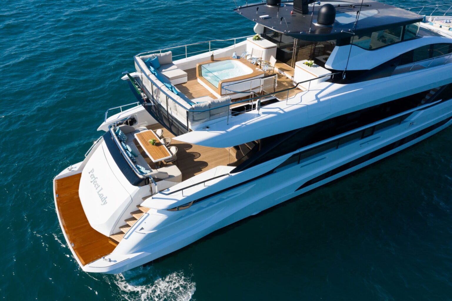 Mangusta GranSport 33 - סטרים יאכטות