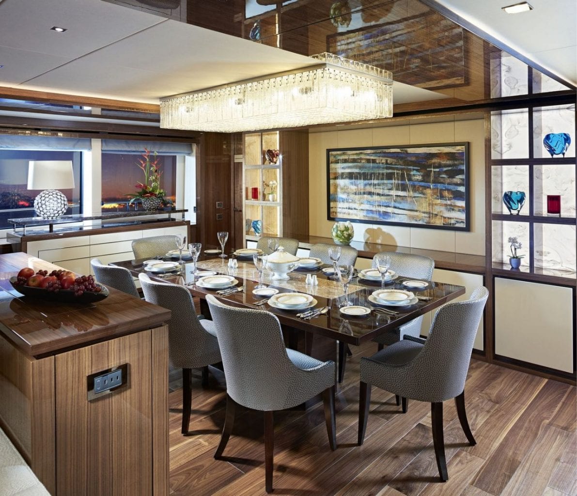 יאכטה Sunseeker Yacht 131 - יאכטה Sunseeker Yacht 131 - סטרים יאכטות