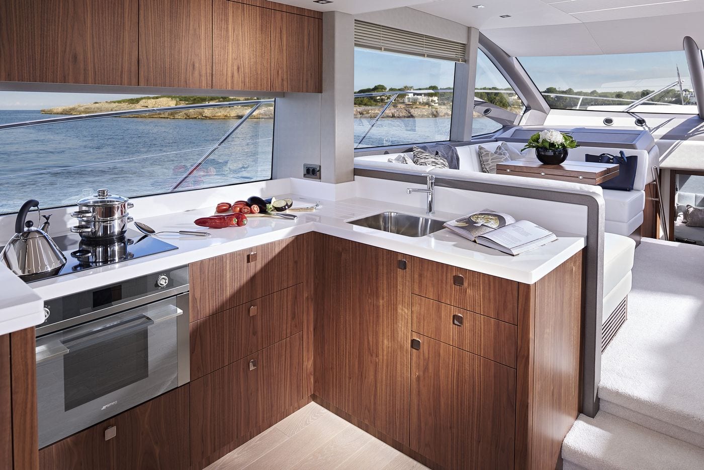 יאכטה Sunseeker Manhattan 52 - סטרים יאכטות