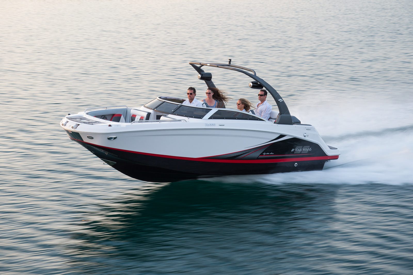 סירת מנוע (ספורט) Four Winns 220 - סירת מנוע (ספורט) Four Winns 220 - סטרים יאכטות