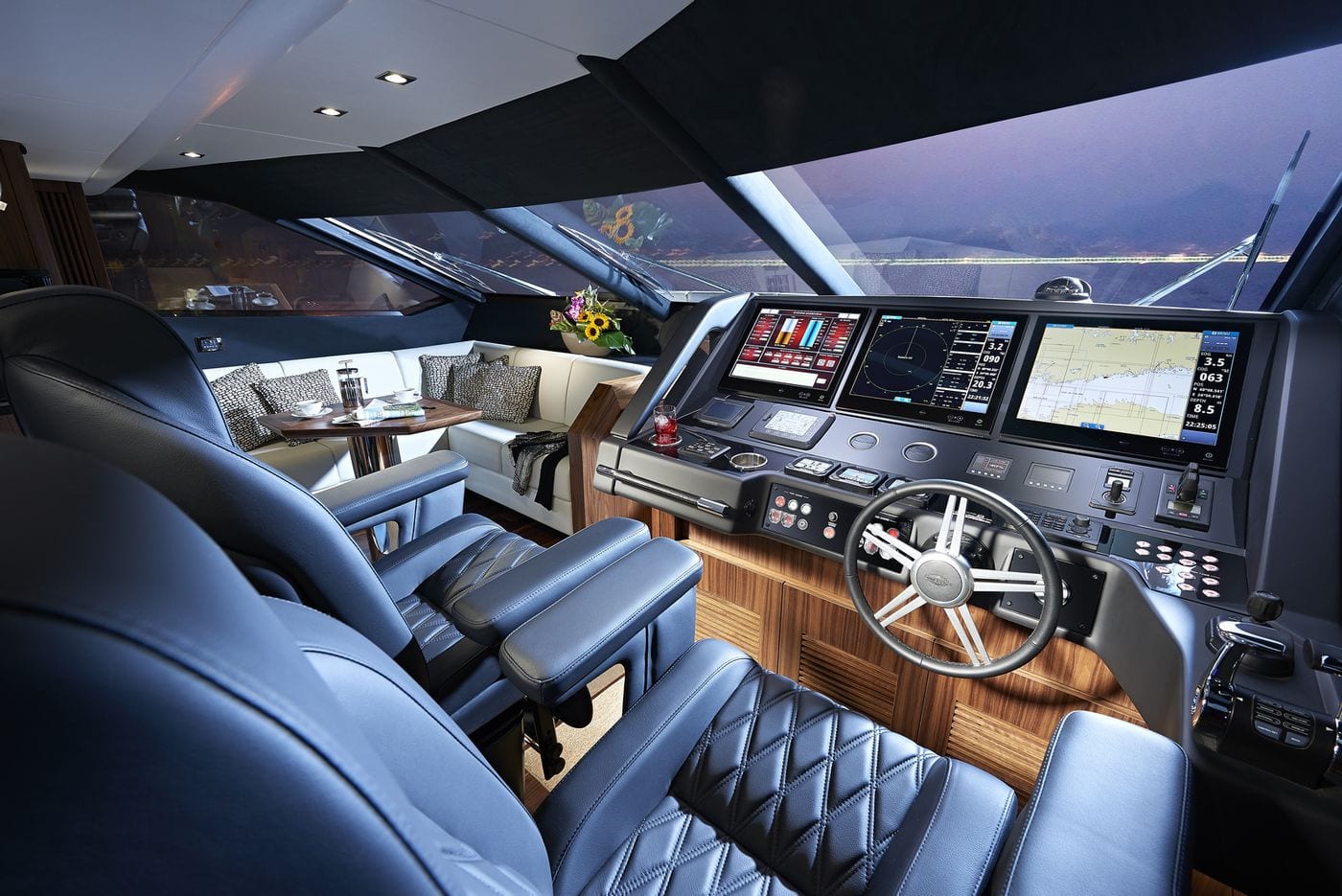יאכטה Sunseeker Yacht 86 - סטרים יאכטות
