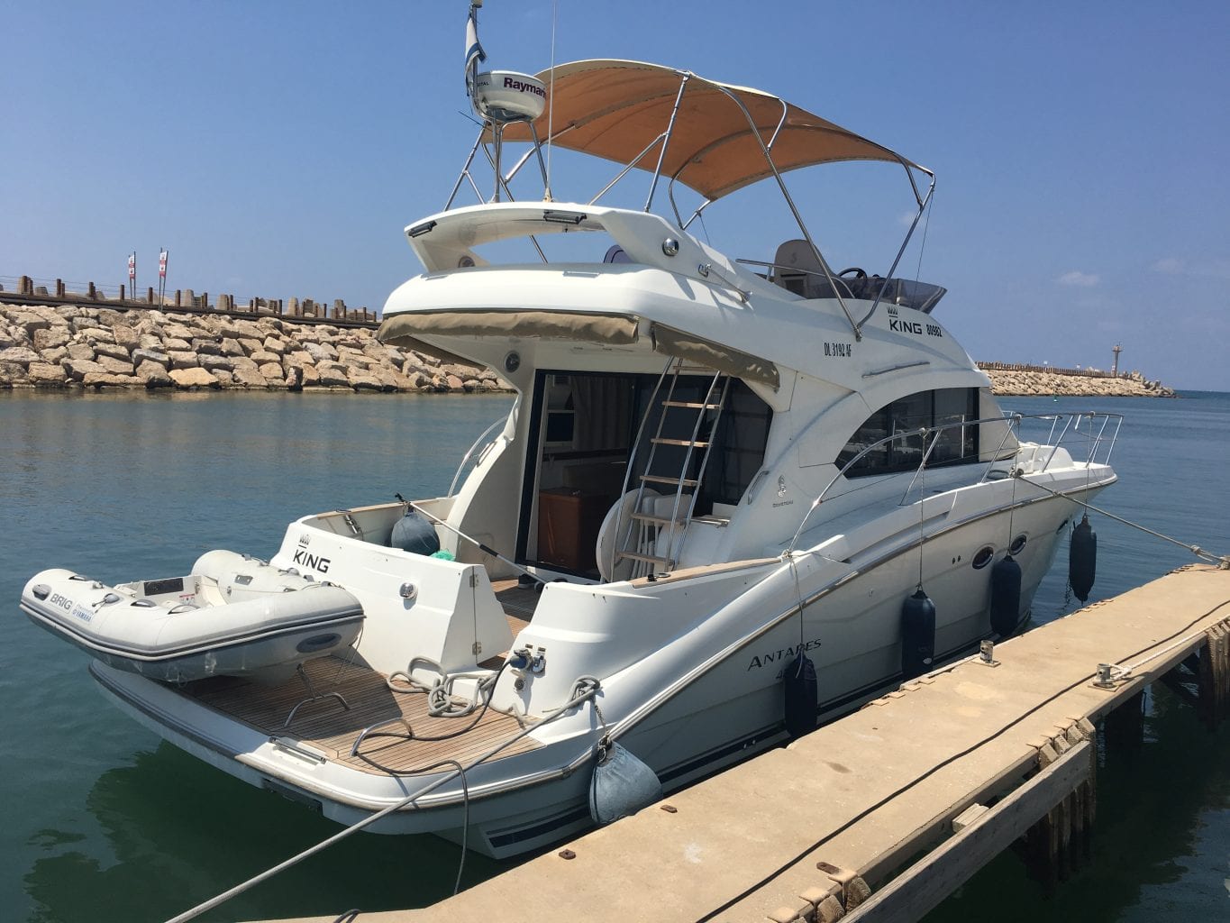 יאכטה מנועית Beneteau Antares 42 שנת דגם 2011- יד שניה - סטרים יאכטות 