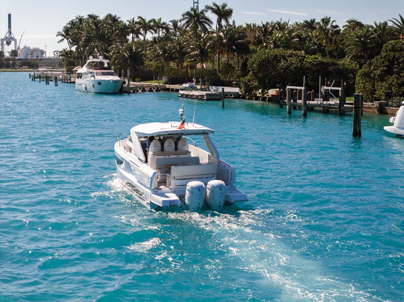 JEANNEAU DB/37 OUTBOARD - סטרים יאכטות