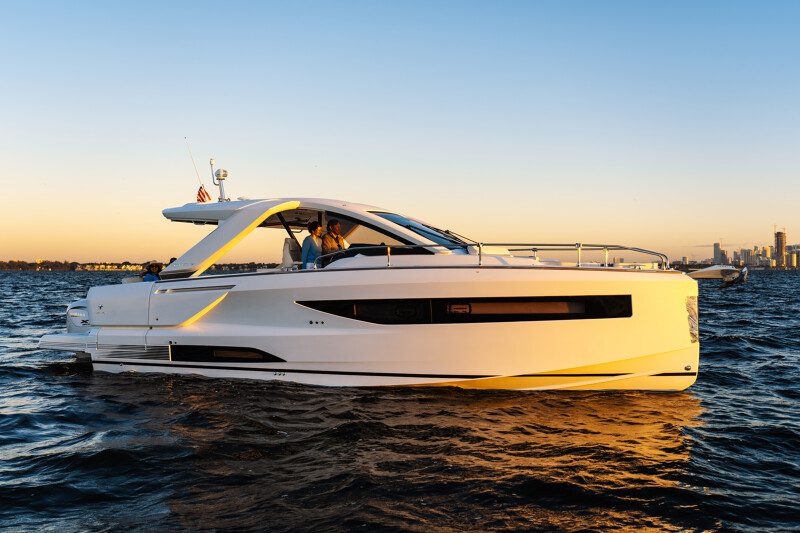 JEANNEAU DB/37 OUTBOARD - סטרים יאכטות