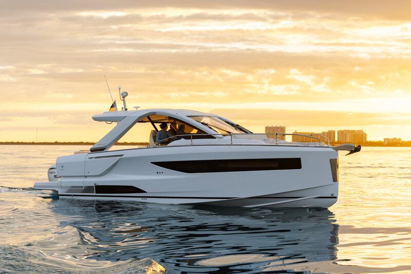 JEANNEAU DB/37 OUTBOARD - סטרים יאכטות