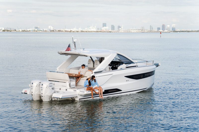 JEANNEAU DB/37 OUTBOARD - סטרים יאכטות