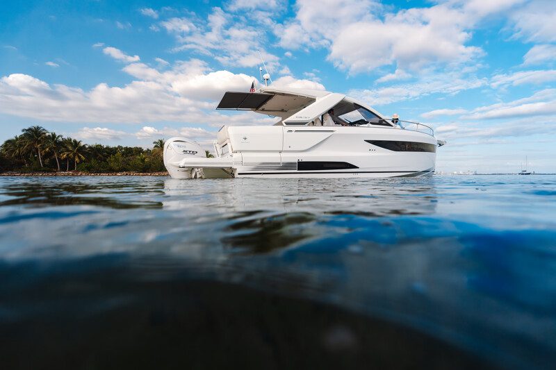 JEANNEAU DB/37 OUTBOARD - סטרים יאכטות