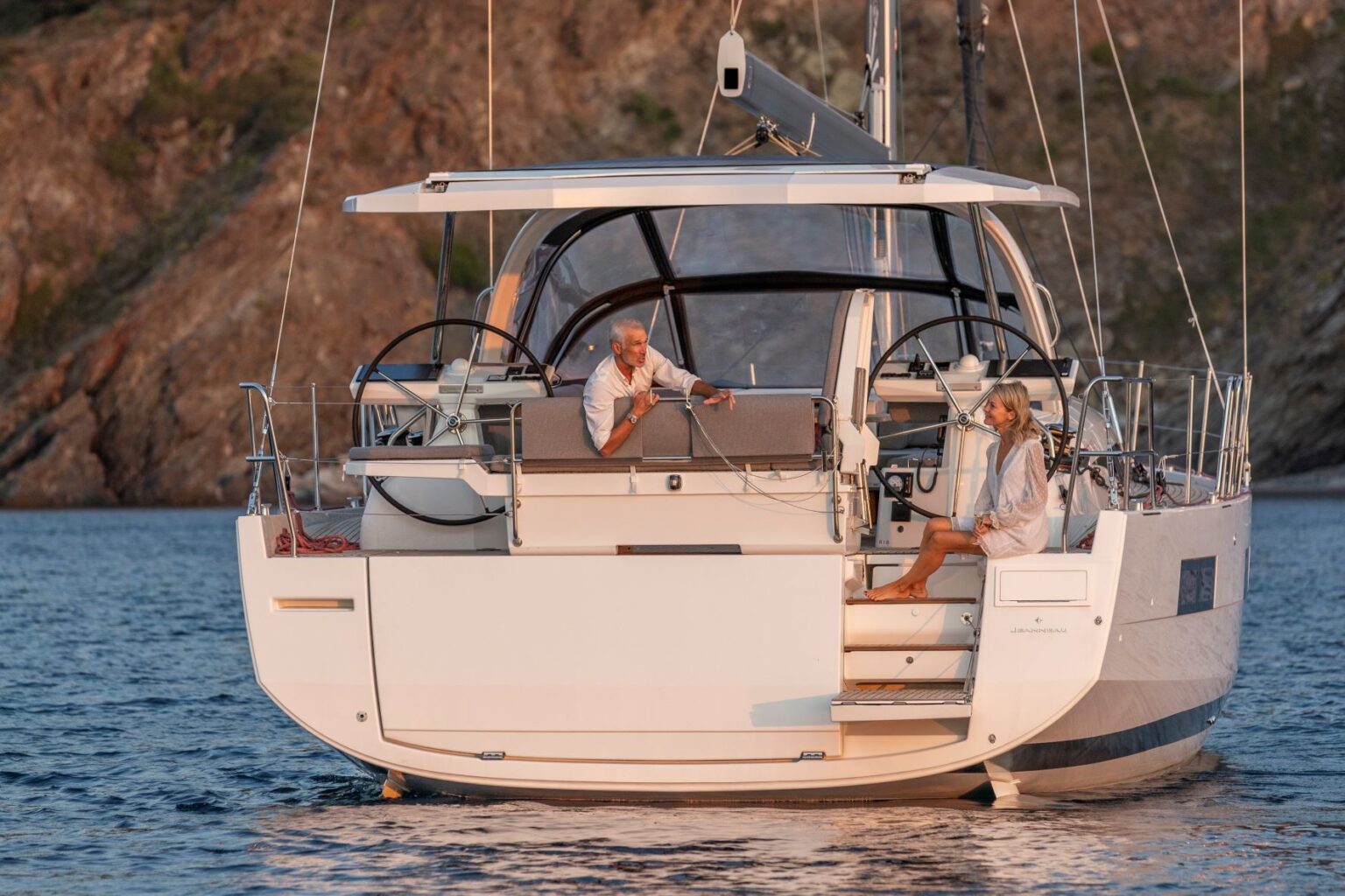 מפרשית JEANNEAU YACHTS 60 - סטרים יאכטות