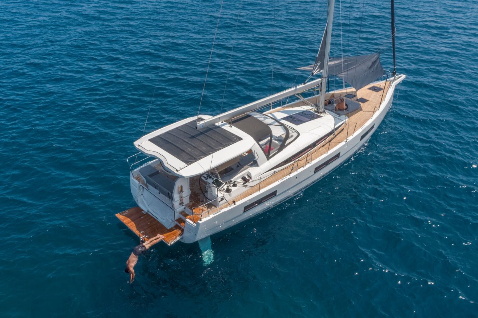 מפרשית JEANNEAU YACHTS 60 - סטרים יאכטות 