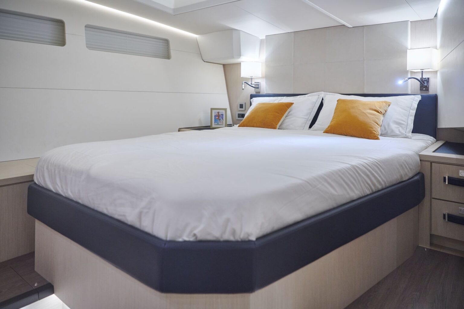 מפרשית JEANNEAU YACHTS 60 - סטרים יאכטות