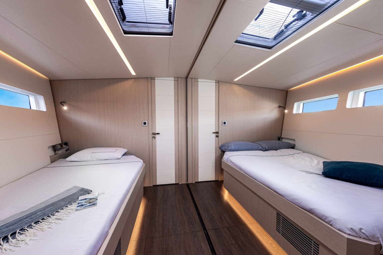 מפרשית JEANNEAU YACHTS 60 - סטרים יאכטות