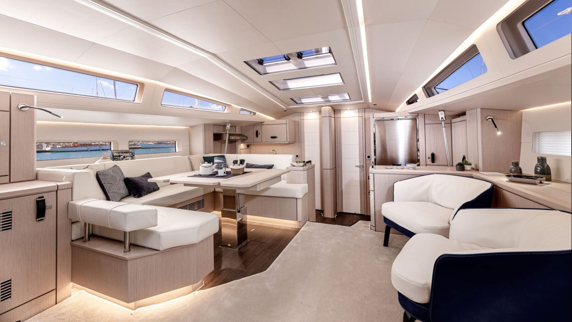 מפרשית JEANNEAU YACHTS 60 - סטרים יאכטות